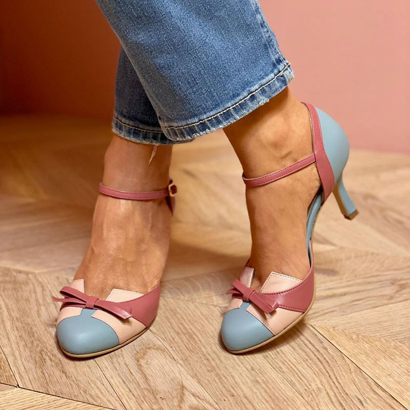 Bellarosa - Sandalias coloridas con nudo y tiras, con puntera redonda