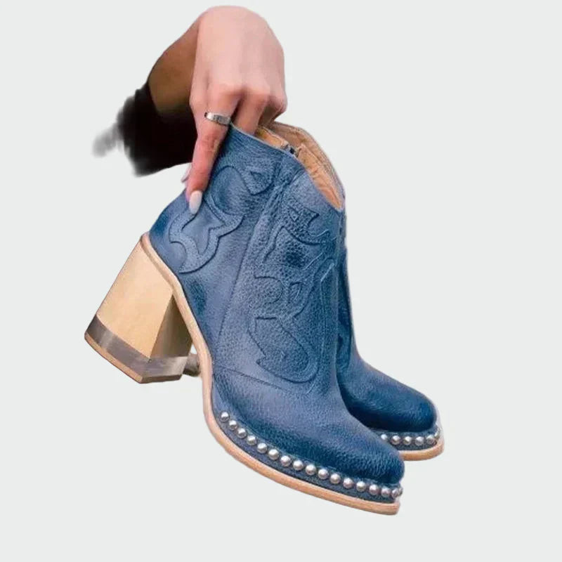 Carmen - Botas de cuero bordadas