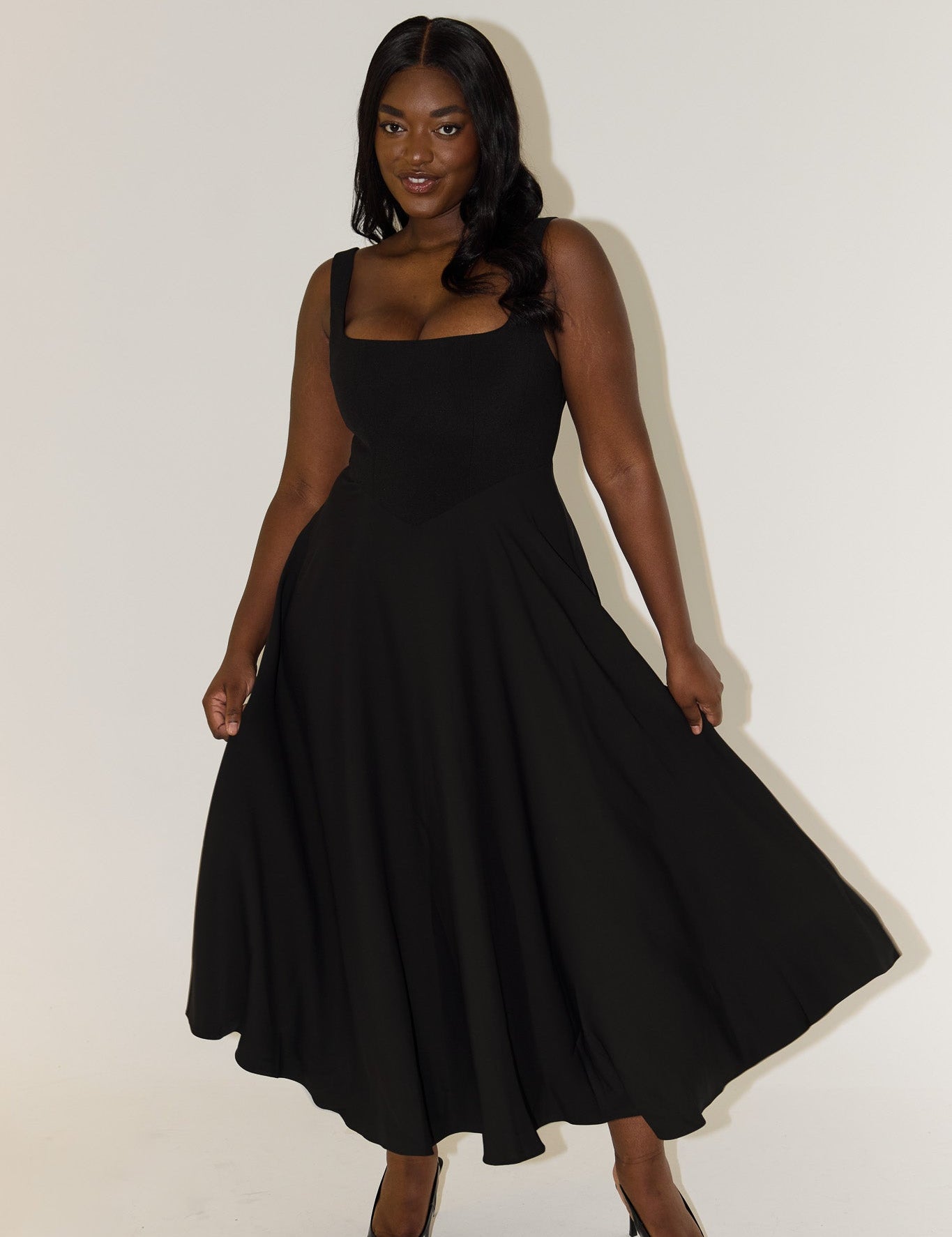 Andrea - Vestido Midi Atemporal