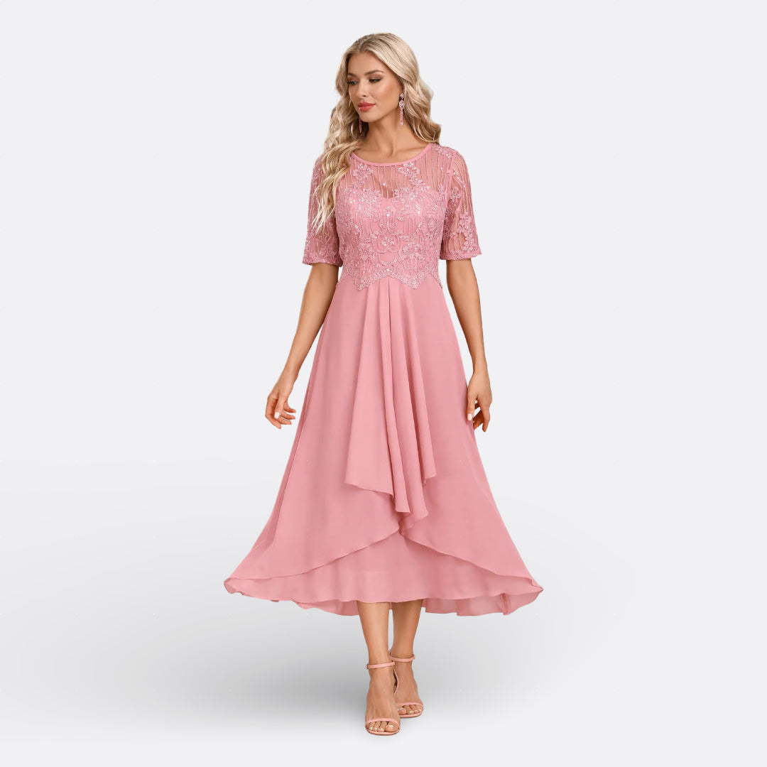 Abril - Vestido de Encaje y Manga Corta
