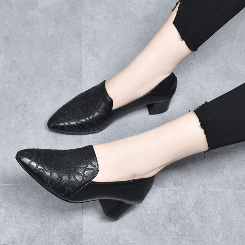 Olivia - Zapatos de Tacón de Piel Vegana con Bordado Suave