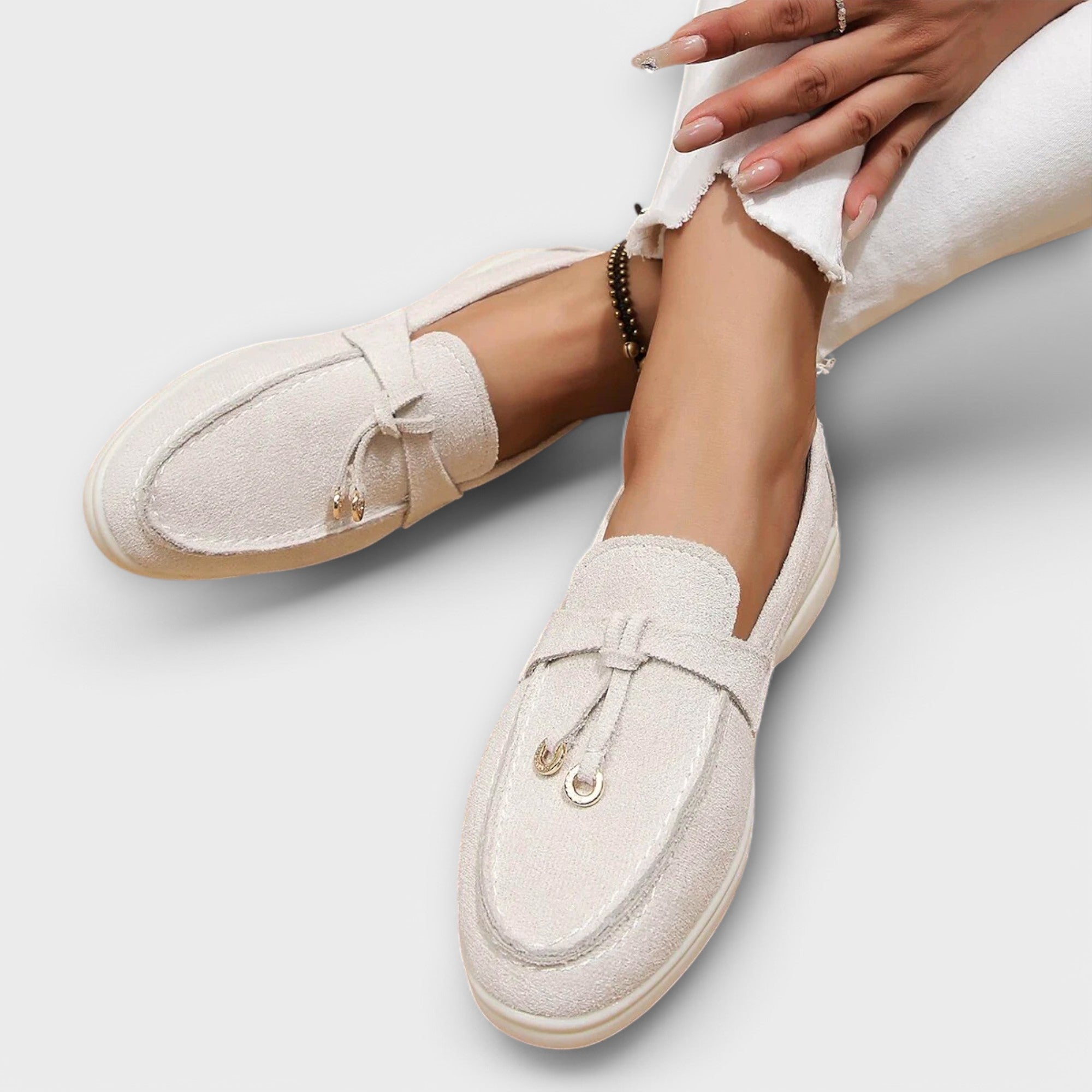 Alicia - Mocasines Femeninos Beiges con Cordón Decorativo