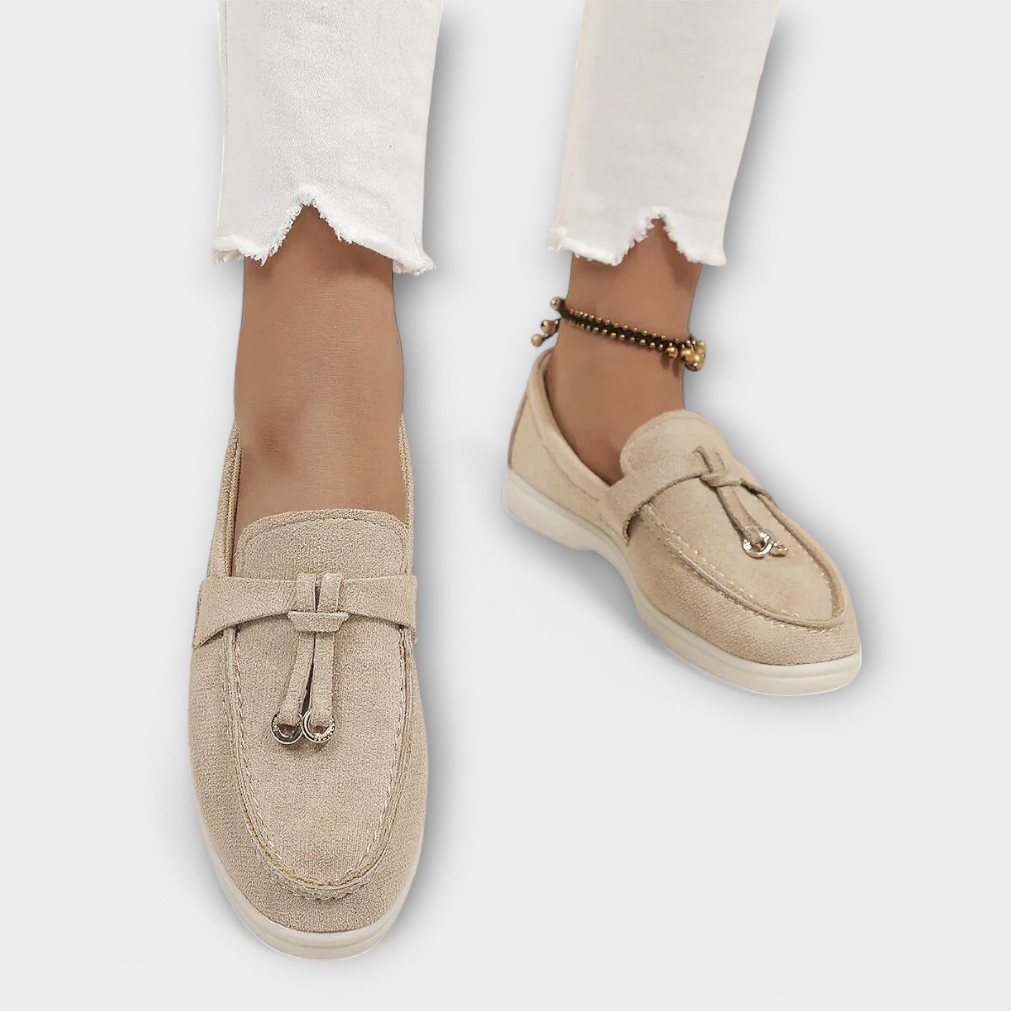 Alicia - Mocasines Femeninos Beiges con Cordón Decorativo