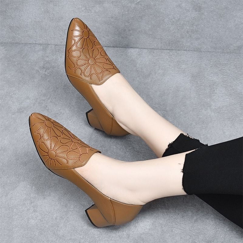 Olivia - Zapatos de Tacón de Piel Vegana con Bordado Suave