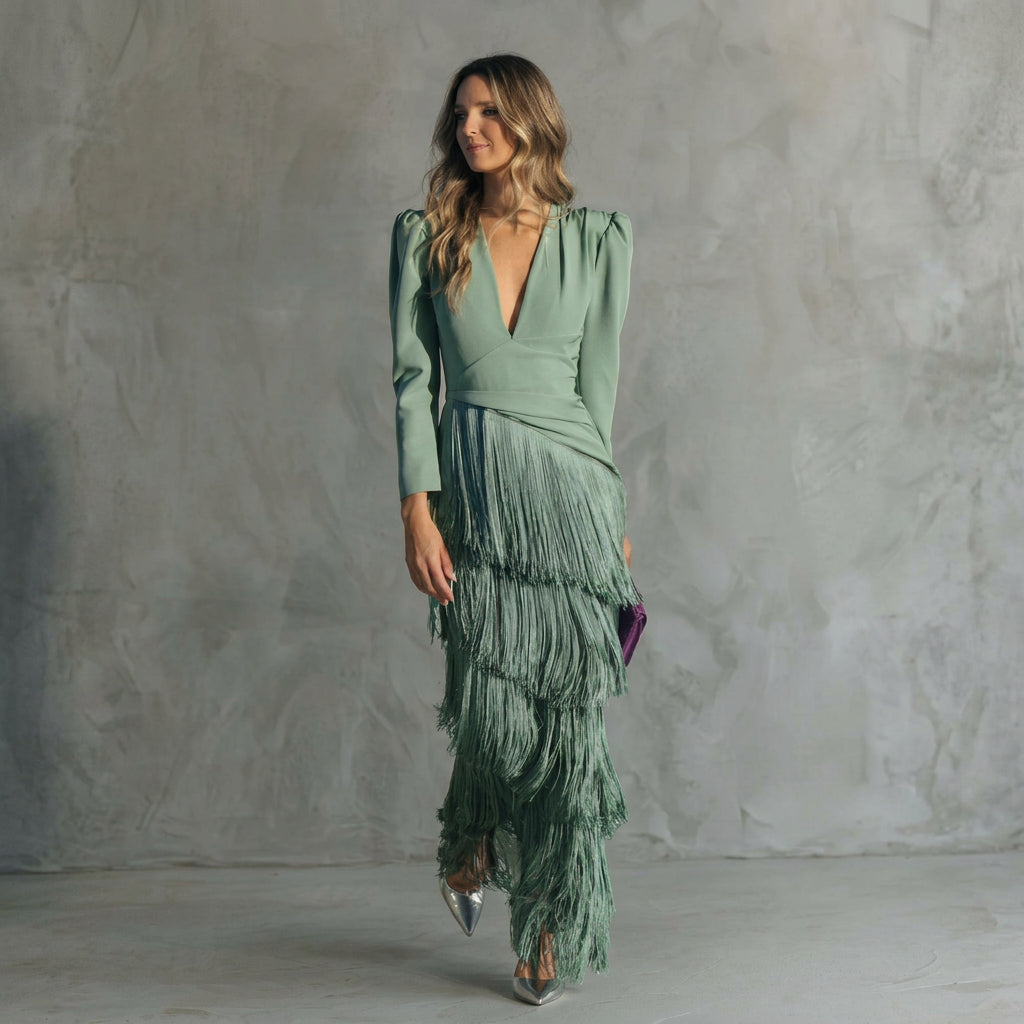 Ana - Vestido Largo de Flecos con Escote en V